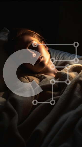 Intra Συλλεκτικό Ξύλινο Παζλ Plywood  4mm - Άνετη εικόνα γυναίκας ξαπλωμένη στο κρεβάτι με κουβέρτα και σγουρά μαλλιά Σε Ξύλινο Κουτί - Διαστάσεις Puzzle: 10x10 cm – 25 κομμάτια