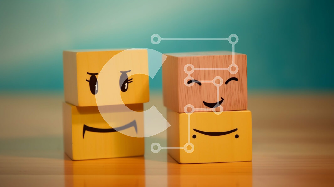 Intra Συλλεκτικό Ξύλινο Παζλ Plywood  4mm - Ξύλινα μπλοκ Smiley Face σε ξύλινη επιφάνεια Σε Ξύλινο Κουτί - Διαστάσεις: 10x10 cm – 25 κομμάτια