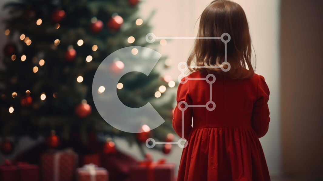 Intra Συλλεκτικό Ξύλινο Παζλ Plywood  4mm - Νεαρό κορίτσι που στέκεται μπροστά από ένα χριστουγεννιάτικο δέντρο Σε Ξύλινο Κουτί - Διαστάσεις: 10x10 cm – 25 κομμάτια