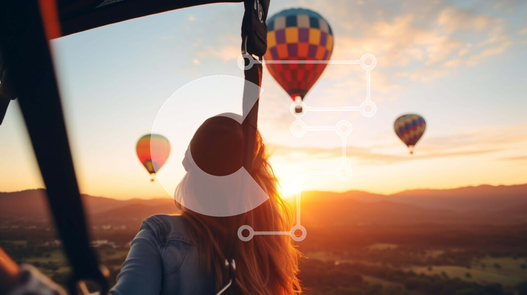 Intra Συλλεκτικό Ξύλινο Παζλ Plywood  4mm - Γυναίκα στο μπαλόνι ζεστού αέρα στο ηλιοβασίλεμα Σε Ξύλινο Κουτί - Διαστάσεις Puzzle: 10x10 cm – 25 κομμάτια