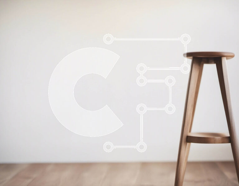 Intra Συλλεκτικό Ξύλινο Παζλ Plywood  4mm - Ξύλινο σκαμπό μπροστά από τον άδειο λευκό τοίχο Σε Ξύλινο Κουτί - Διαστάσεις Puzzle: 10x10 cm – 25 κομμάτια