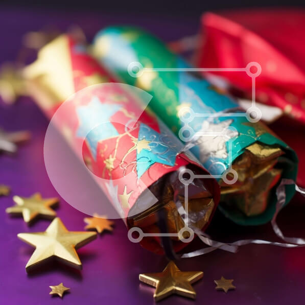 Intra Συλλεκτικό Ξύλινο Παζλ Plywood  4mm - Πολύχρωμα τυλιγμένα κράκερ με χρυσά αστέρια Σε Ξύλινο Κουτί - Διαστάσεις: 10x10 cm – 25 κομμάτια