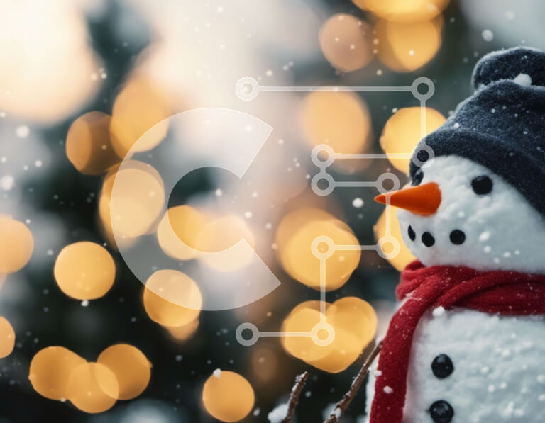 Intra Συλλεκτικό Ξύλινο Παζλ Plywood  4mm - Χιονάνθρωπος μπροστά από δέντρα με εφέ χιονιού και φωτός Σε Ξύλινο Κουτί - Διαστάσεις Puzzle: 10x10 cm – 25 κομμάτια