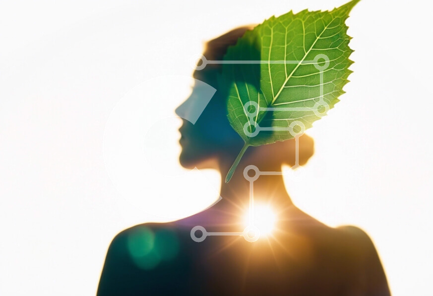 Intra Συλλεκτικό Ξύλινο Παζλ Plywood  4mm - Σιλουέτα μιας γυναίκας με πράσινο φύλλο Σε Ξύλινο Κουτί - Διαστάσεις Puzzle: 10x10 cm – 25 κομμάτια