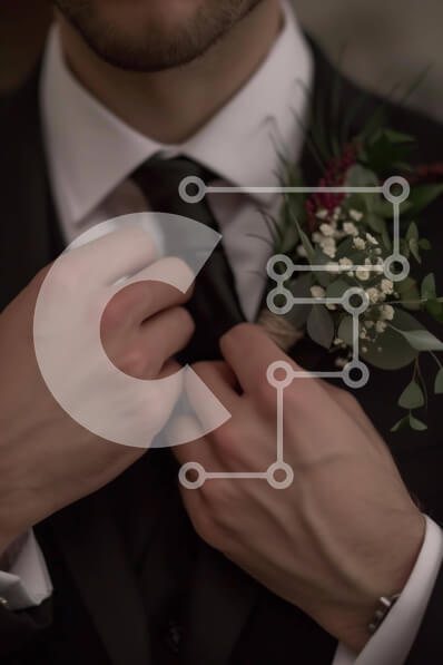 Intra Συλλεκτικό Ξύλινο Παζλ Plywood  4mm - Μοντέρνος άντρας με μαύρο κοστούμι προσαρμοζόμενη μπουτονιέρα Σε Ξύλινο Κουτί - Διαστάσεις Puzzle: 10x10 cm – 25 κομμάτια