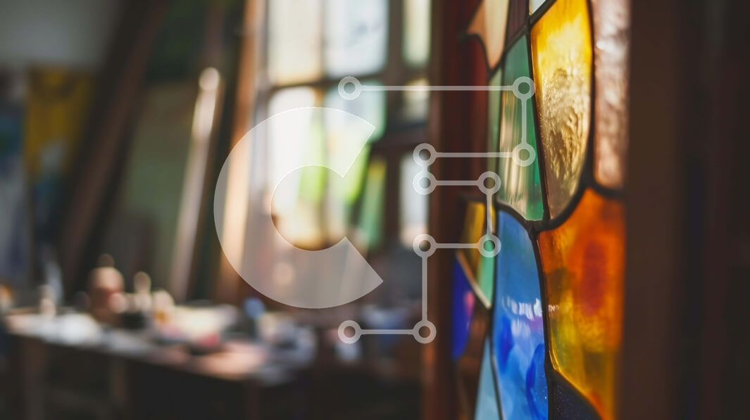 Intra Συλλεκτικό Ξύλινο Παζλ Plywood  4mm - Πολύχρωμο βιτρό παράθυρο στο Art Studio Σε Ξύλινο Κουτί - Διαστάσεις Puzzle: 10x10 cm – 25 κομμάτια