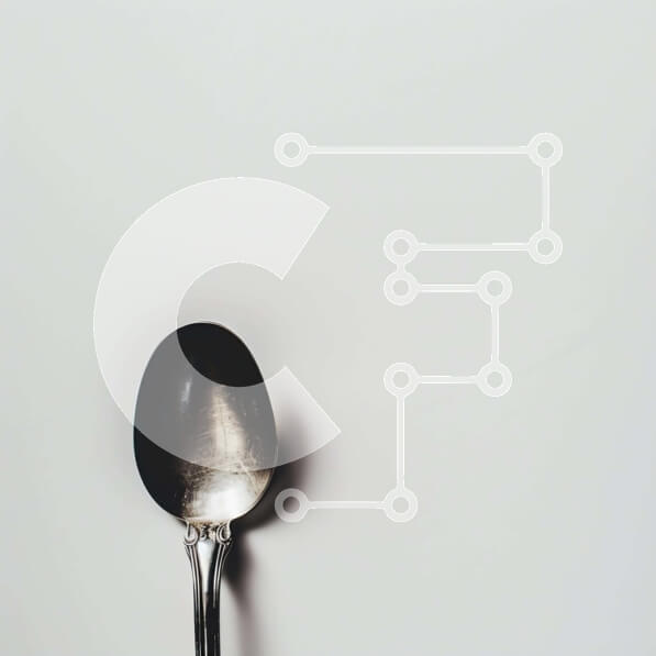 Intra Συλλεκτικό Ξύλινο Παζλ Plywood  4mm - Κομψό ασημένιο κουτάλι σε λευκό τραπέζι Σε Ξύλινο Κουτί - Διαστάσεις: 10x10 cm – 25 κομμάτια