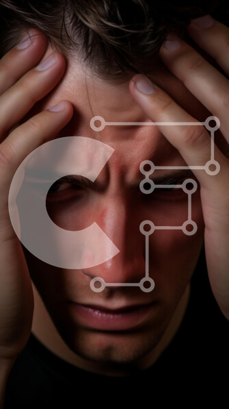 Intra Συλλεκτικό Ξύλινο Παζλ Plywood  4mm - Νεαρός άνδρας σε κίνδυνο Σε Ξύλινο Κουτί - Διαστάσεις Puzzle: 10x10 cm – 25 κομμάτια