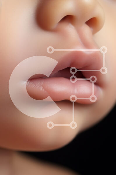 Intra Συλλεκτικό Ξύλινο Παζλ Plywood  4mm - Κοντινή εικόνα του προσώπου μιας κούκλας Σε Ξύλινο Κουτί - Διαστάσεις: 10x10 cm – 25 κομμάτια