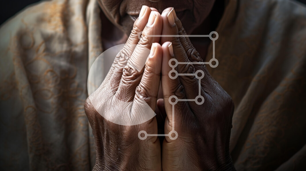 Intra Συλλεκτικό Ξύλινο Παζλ Plywood  4mm - Προσευχή Χέρια Σε Ξύλινο Κουτί - Διαστάσεις Puzzle: 10x10 cm – 25 κομμάτια