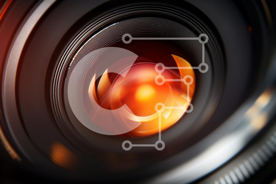 Intra Συλλεκτικό Ξύλινο Παζλ Plywood  4mm - Κοντινό πλάνο ενός φακού κάμερας Σε Ξύλινο Κουτί - Διαστάσεις: 10x10 cm – 25 κομμάτια