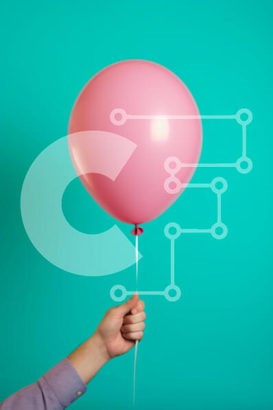 Intra Συλλεκτικό Ξύλινο Παζλ Plywood  4mm - Χέρι που κρατά ένα ροζ μπαλόνι σε τιρκουάζ φόντο Σε Ξύλινο Κουτί - Διαστάσεις Puzzle: 10x10 cm – 25 κομμάτια