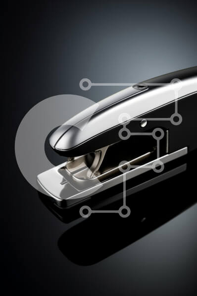 Intra Συλλεκτικό Ξύλινο Παζλ Plywood  4mm - Μοντέρνο συρραπτικό σε μαύρη επιφάνεια Σε Ξύλινο Κουτί - Διαστάσεις: 10x10 cm – 25 κομμάτια