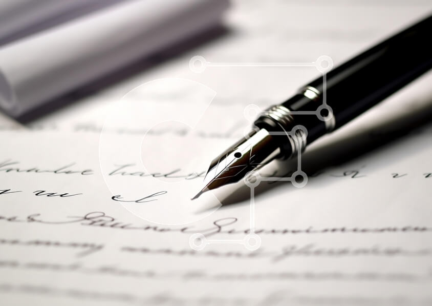 Intra Συλλεκτικό Ξύλινο Παζλ Plywood  4mm - Κοντινό πλάνο του στυλό σε χειρόγραφες επιστολές Σε Ξύλινο Κουτί - Διαστάσεις Puzzle: 10x10 cm – 25 κομμάτια