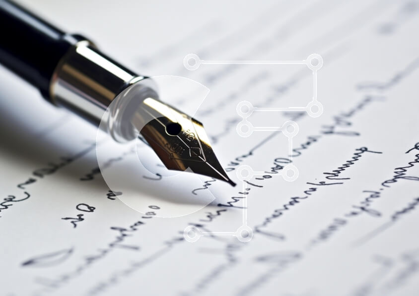 Intra Συλλεκτικό Ξύλινο Παζλ Plywood  4mm - Κοντινό πλάνο ενός στυλό σε χειρόγραφες σημειώσεις Σε Ξύλινο Κουτί - Διαστάσεις: 10x10 cm – 25 κομμάτια