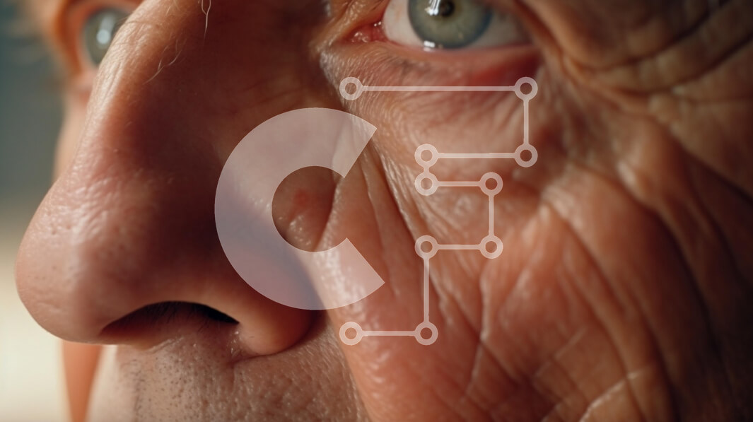 Intra Συλλεκτικό Ξύλινο Παζλ Plywood  4mm - Κοντινό πλάνο ενός ηλικιωμένου προσώπου με λεπτομερείς υφές Σε Ξύλινο Κουτί - Διαστάσεις Puzzle: 10x10 cm – 25 κομμάτια