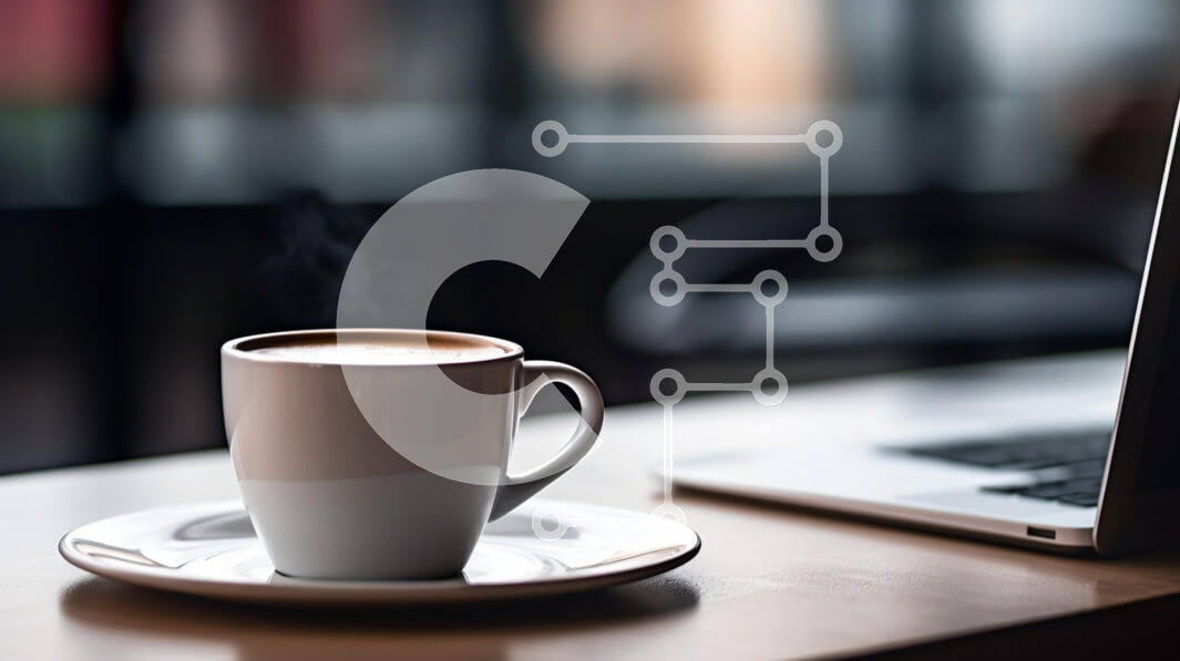 Σετ των 2 Intra Συλλεκτικό Ξύλινο Παζλ Plywood  4mm - Φλιτζάνι καφέ σε ένα ξύλινο τραπέζι με φορητό υπολογιστή Σε Ξύλινο Κουτί - Διαστάσεις: 10x10 cm – 25 κομμάτια