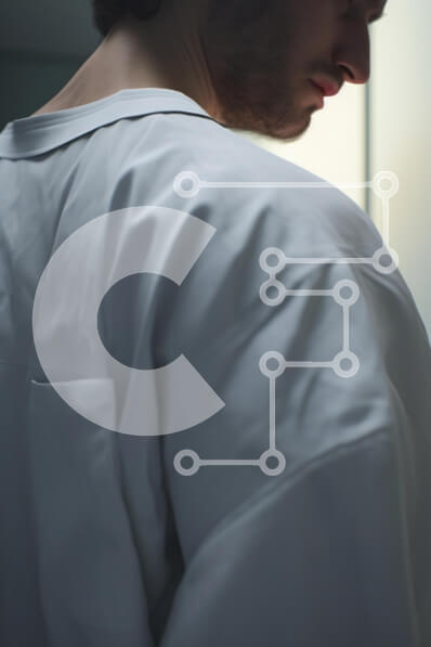 Intra Συλλεκτικό Ξύλινο Παζλ Plywood  4mm - Κοντινό πλάνο ενός άνδρα με λευκό πουκάμισο Σε Ξύλινο Κουτί - Διαστάσεις Puzzle: 10x10 cm – 25 κομμάτια