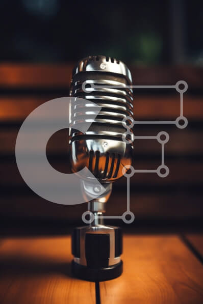 Intra Συλλεκτικό Ξύλινο Παζλ Plywood  4mm - Vintage μικρόφωνο σε ξύλινο τραπέζι Σε Ξύλινο Κουτί - Διαστάσεις: 10x10 cm – 25 κομμάτια