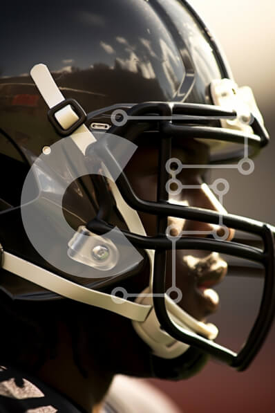 Intra Συλλεκτικό Ξύλινο Παζλ Plywood  4mm - Ποδοσφαιριστής με κράνος κατά τη διάρκεια του παιχνιδιού Σε Ξύλινο Κουτί - Διαστάσεις Puzzle: 10x10 cm – 25 κομμάτια