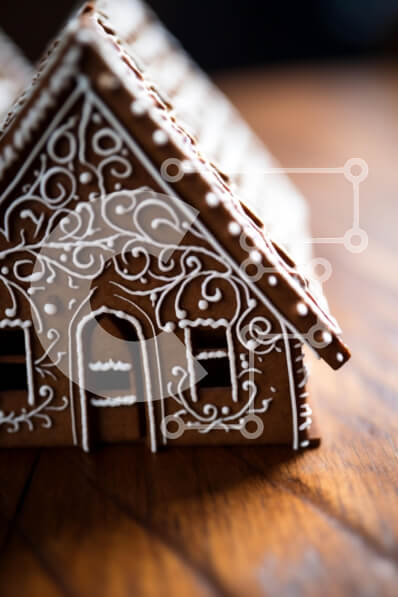 Intra Συλλεκτικό Ξύλινο Παζλ Plywood  4mm - Διακοσμητικό Σπίτι με μελόψωμο Σε Ξύλινο Κουτί - Διαστάσεις: 10x10 cm – 25 κομμάτια