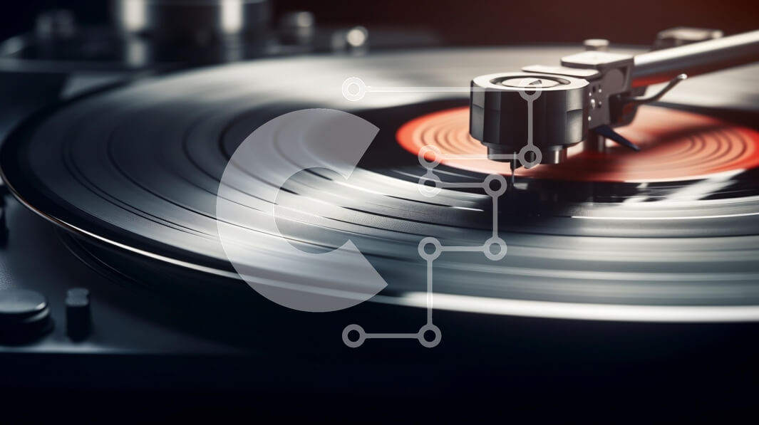 Intra Συλλεκτικό Ξύλινο Παζλ Plywood  4mm - Κοντινό πλάνο ενός δίσκου βινυλίου σε ένα πικάπ Σε Ξύλινο Κουτί - Διαστάσεις: 10x10 cm – 25 κομμάτια