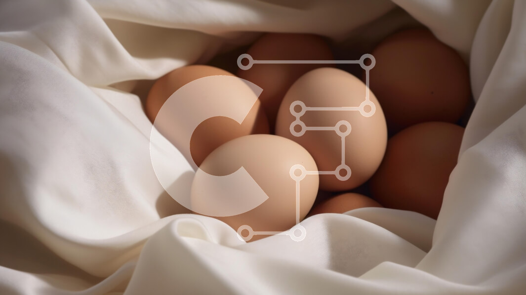 Σετ των 2 Intra Συλλεκτικό Ξύλινο Παζλ Plywood  4mm - Φρέσκα αυγά σε λευκό ύφασμα Σε Ξύλινο Κουτί - Διαστάσεις: 10x10 cm – 25 κομμάτια