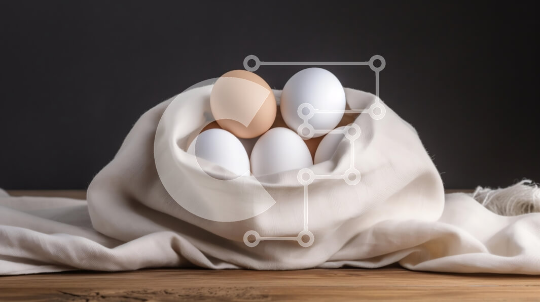 Σετ των 2 Intra Συλλεκτικό Ξύλινο Παζλ Plywood  4mm - Συλλογή από αυγά σε ένα λευκό πανί Σε Ξύλινο Κουτί - Διαστάσεις: 10x10 cm – 25 κομμάτια