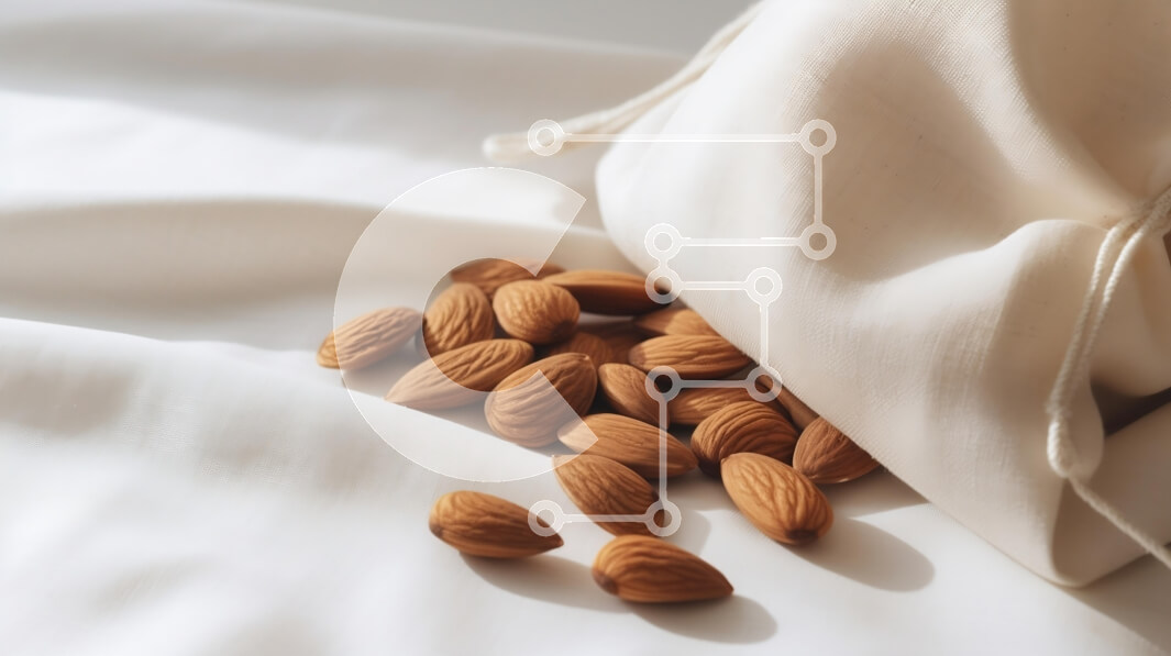 Σετ των 2 Intra Συλλεκτικό Ξύλινο Παζλ Plywood  4mm - Ωμά αμύγδαλα σε λευκό ύφασμα Σε Ξύλινο Κουτί - Διαστάσεις: 10x10 cm – 25 κομμάτια