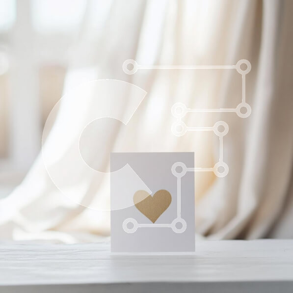 Intra Συλλεκτικό Ξύλινο Παζλ Plywood  4mm - Κομψή ευχετήρια κάρτα με χρυσή καρδιά Σε Ξύλινο Κουτί - Διαστάσεις Puzzle: 10x10 cm – 25 κομμάτια