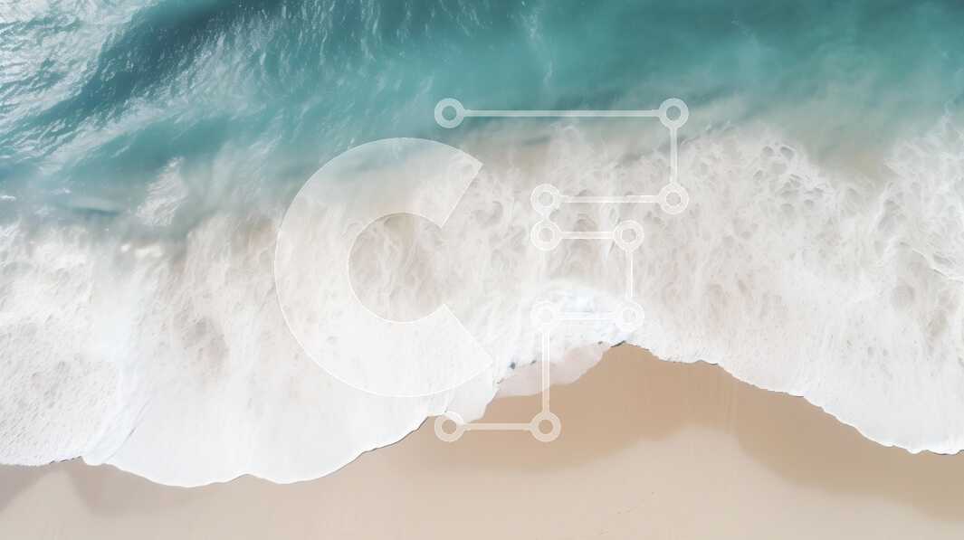 Intra Συλλεκτικό Ξύλινο Παζλ Plywood  4mm - Εναέρια άποψη των τιρκουάζ κυμάτων του ωκεανού στην αμμώδη παραλία Σε Ξύλινο Κουτί - Διαστάσεις: 10x10 cm – 25 κομμάτια