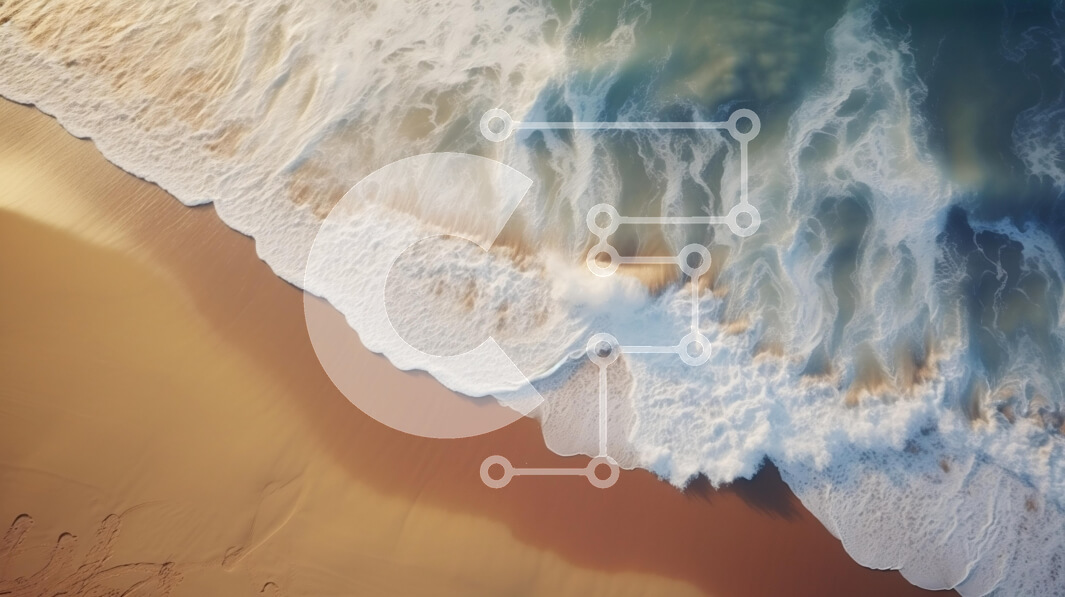 Intra Συλλεκτικό Ξύλινο Παζλ Plywood  4mm - Εναέρια άποψη των κυμάτων του ωκεανού που συναντούν την αμμώδη παραλία Σε Ξύλινο Κουτί - Διαστάσεις Puzzle: 10x10 cm – 25 κομμάτια