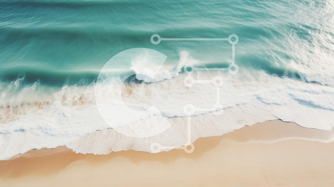 Intra Συλλεκτικό Ξύλινο Παζλ Plywood  4mm - Αεροφωτογραφία μιας γαλήνιας παραλίας με τιρκουάζ νερά Σε Ξύλινο Κουτί - Διαστάσεις Puzzle: 10x10 cm – 25 κομμάτια