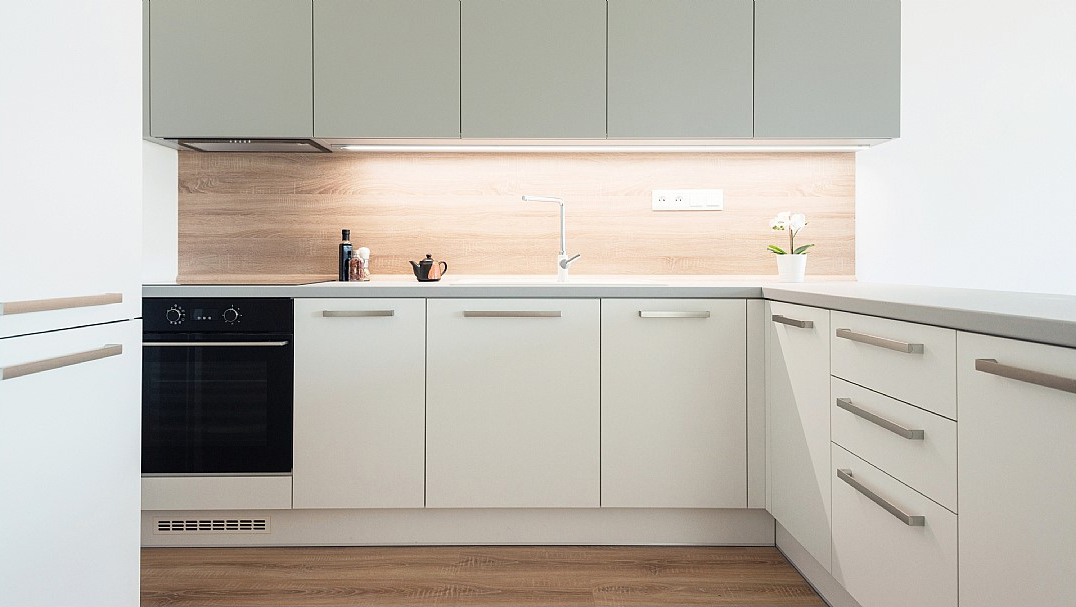 Intrahome Σύνθεση Έπιπλο Κουζίνας ΚΡΕΜ 04-53125451 με blum μεντεσεδες και συρτάρια 10 ΜΕΤΡΑ ΤΡΕΧΟΝ Intrahome Σύνθεση Έπιπλο Κουζίνας ΚΡΕΜ 04-53125451 με blum μεντεσεδες και συρτάρια 10 ΜΕΤΡΑ ΤΡΕΧΟΝ