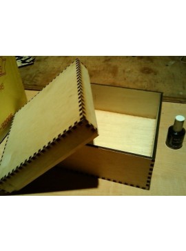 Intra απο ξύλο plywood 3mm-4mm πάχος - Μικρό Κουτί με Καπάκι Δίασταση 30x30 cm Intraeaxys-eoxl4jvo