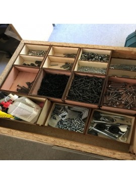 Intra απο ξύλο plywood 3mm-4mm πάχος - Εργαλειοθήκη (για βίδες) Δίασταση 30x30 cm Intraeaxys-lop3q961