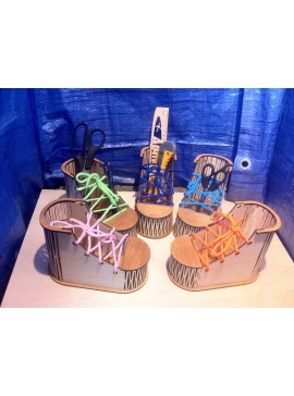 Intra απο ξύλο plywood 3mm-4mm πάχος - Οργάνωση γραφείου βάσης βάσης στυλό σχήματος παπουτσιού Δίασταση 30x30 cm Intraeaxys-m1d6e4x7