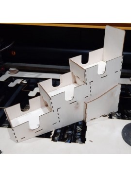 Intra απο ξύλο plywood 3mm-4mm πάχος - Βήμα Display Stand Ράφια λιανικής Δίασταση 30x30 cm Intraeaxys-lopq85z7