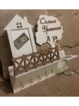 Intra απο ξύλο plywood 3mm-4mm πάχος - Ξύλινη κλειδοθήκη τοίχου με κορνίζα ραφιού Δίασταση 30x30 cm Intraeaxys-qomm8mro