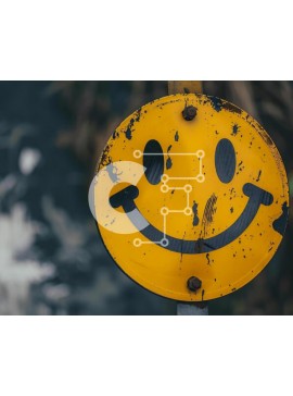 Intra Συλλεκτικό Ξύλινο Παζλ Plywood  4mm - Κίτρινο χαμογελαστό πρόσωπο σε ξύλινο κοντάρι Σε Ξύλινο Κουτί - Διαστάσεις Puzzle: 10x10 cm – 25 κομμάτια