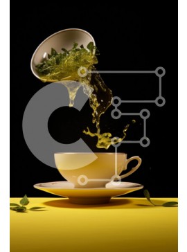 Σετ των 2 Intra Συλλεκτικό Ξύλινο Παζλ Plywood  4mm - Φλιτζάνι πράσινου τσαγιού με φύλλα σε κίτρινο τραπέζι Σε Ξύλινο Κουτί - Διαστάσεις: 10x10 cm – 25 κομμάτια