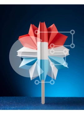 Intra Συλλεκτικό Ξύλινο Παζλ Plywood  4mm - Κόκκινο, λευκό και μπλε λουλούδι Origami με φόντο τη σημαία των Ηνωμένων Πολιτειών Σε Ξύλινο Κουτί - Διαστάσεις Puzzle: 10x10 cm – 25 κομμάτια