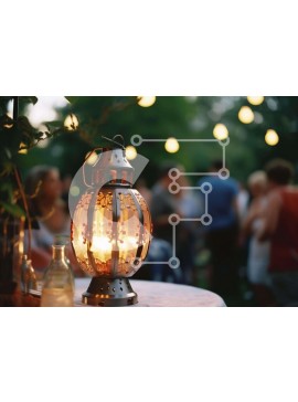 Intra Συλλεκτικό Ξύλινο Παζλ Plywood  4mm - Φανάρι υπό το φως των κεριών σε υπαίθριο τραπέζι με ανθρώπους Σε Ξύλινο Κουτί - Διαστάσεις Puzzle: 10x10 cm – 25 κομμάτια