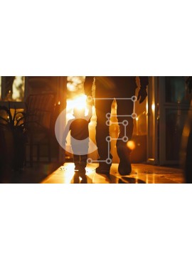 Intra Συλλεκτικό Ξύλινο Παζλ Plywood  4mm - Άνδρας και παιδί που περπατούν μέσα από την πόρτα στο ηλιοβασίλεμα Σε Ξύλινο Κουτί - Διαστάσεις Puzzle: 10x10 cm – 25 κομμάτια