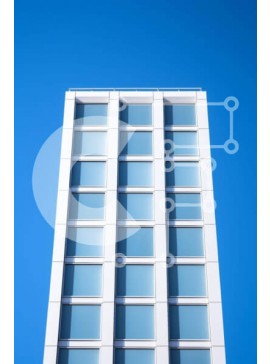 Intra Συλλεκτικό Ξύλινο Παζλ Plywood  4mm - Ψηλό λευκό κτίριο με πολλά παράθυρα Σε Ξύλινο Κουτί - Διαστάσεις Puzzle: 10x10 cm – 25 κομμάτια