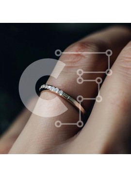 Σετ των 2 Intra Συλλεκτικό Ξύλινο Παζλ Plywood  4mm - Δαχτυλίδι αρραβώνων από λευκό χρυσό με διαμάντια στο γυναικείο χέρι Σε Ξύλινο Κουτί - Διαστάσεις: 10x10 cm – 25 κομμάτια