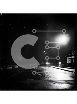 Intra Συλλεκτικό Ξύλινο Παζλ Plywood  4mm - Άδειο πάρκινγκ τη νύχτα Σε Ξύλινο Κουτί - Διαστάσεις Puzzle: 10x10 cm – 25 κομμάτια