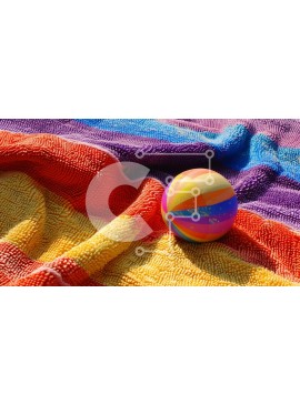 Intra Συλλεκτικό Ξύλινο Παζλ Plywood  4mm - Ζωντανό πασχαλινό αυγό σε πορτοκαλί πετσέτα Σε Ξύλινο Κουτί - Διαστάσεις Puzzle: 10x10 cm – 25 κομμάτια