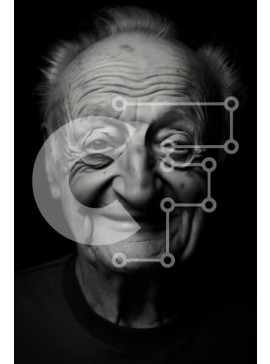 Intra Συλλεκτικό Ξύλινο Παζλ Plywood  4mm - Ασπρόμαυρο πορτρέτο ενός ηλικιωμένου με σημάδια γήρανσης Σε Ξύλινο Κουτί - Διαστάσεις Puzzle: 10x10 cm – 25 κομμάτια