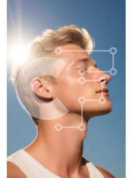 Intra Συλλεκτικό Ξύλινο Παζλ Plywood  4mm - Νεαρός άνδρας που κοιτάζει ψηλά στον ήλιο Σε Ξύλινο Κουτί - Διαστάσεις Puzzle: 10x10 cm – 25 κομμάτια